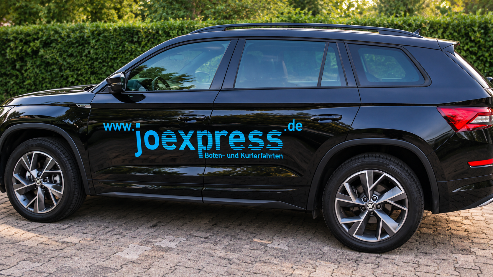 Jo-express Fahrzeug für Botenfahrten in Bielefeld